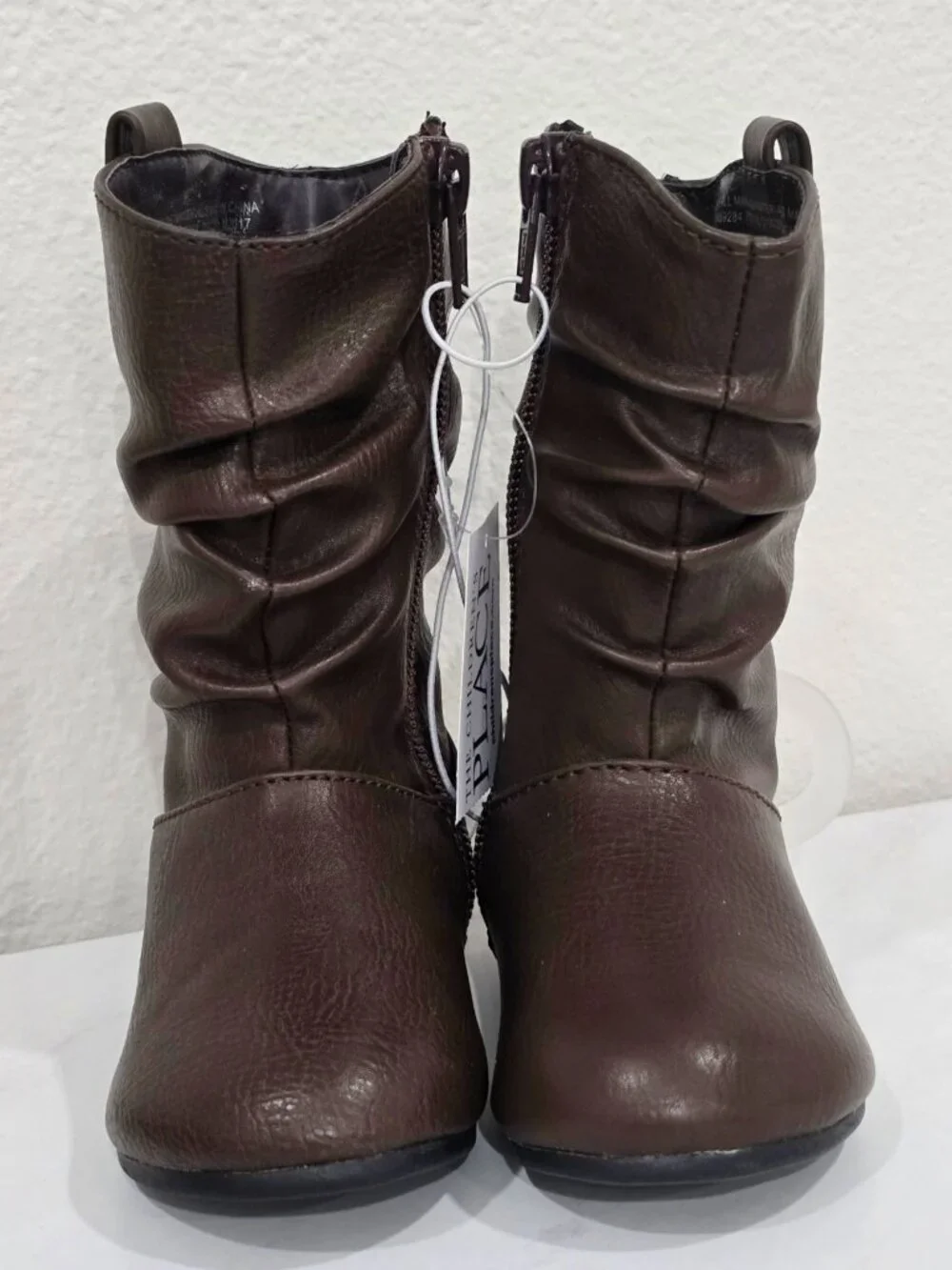 The Children’s Place ✦ Brown Slouchy Boots ✦ Star‑Accent Pull Tab Side Zipper 5